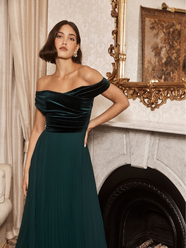 Forever New Rebecca – Schulterfreies Kleid aus Samt - Bild 1 von 6 Forever New Rebecca – Schulterfreies Kleid aus Samt - Bild 1 von 6
