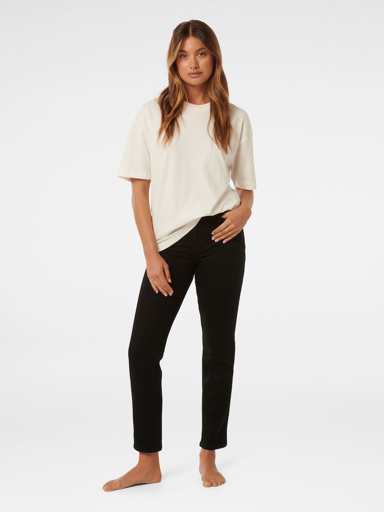 Forever New Fran v ravnom krogu; z ravnimi hlačnicami kratek; prirezan Jeans - Slika 5 iz 5 Forever New Fran v ravnom krogu; z ravnimi hlačnicami kratek; prirezan Jeans - Slika 5 iz 5