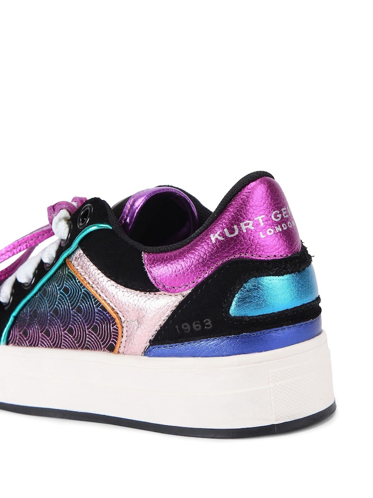 Kurt Geiger London Junior Mini Southbank Tag Black Trainers - Image 4 of 4