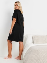 Pack de 2 camisones para dormir de 100% algodón Girl Needs de Yours Curve - Imagen 3 de 8