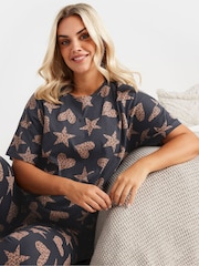 Yours Curve Green Animal Hearts And Stars 100% Cotton Pyjamas Set - Image 4 of 5
