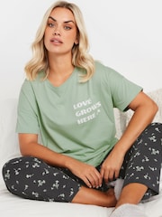 حزمة بيجامة برِجل واسعة بتصميم Love Grows Here من Yours Curve - صورة 3 من 5