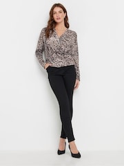 M&Co Leopard Print Wrap Top - Imagen 4 de 6