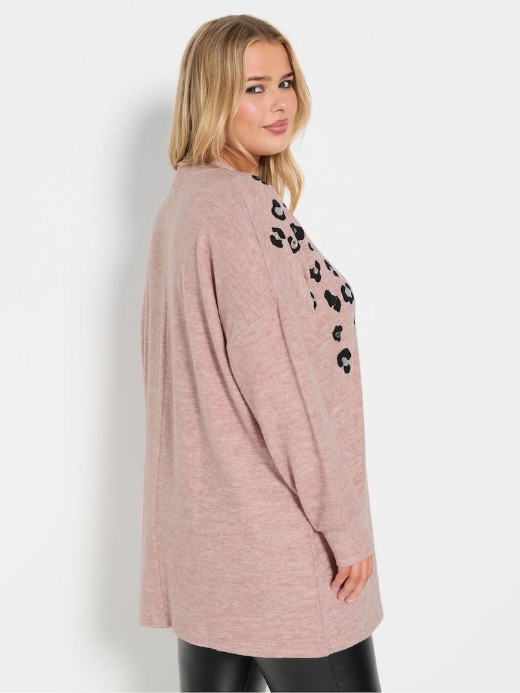 Yours Curve Pink Placement Animal Studded Jumper - Image 3 of 5