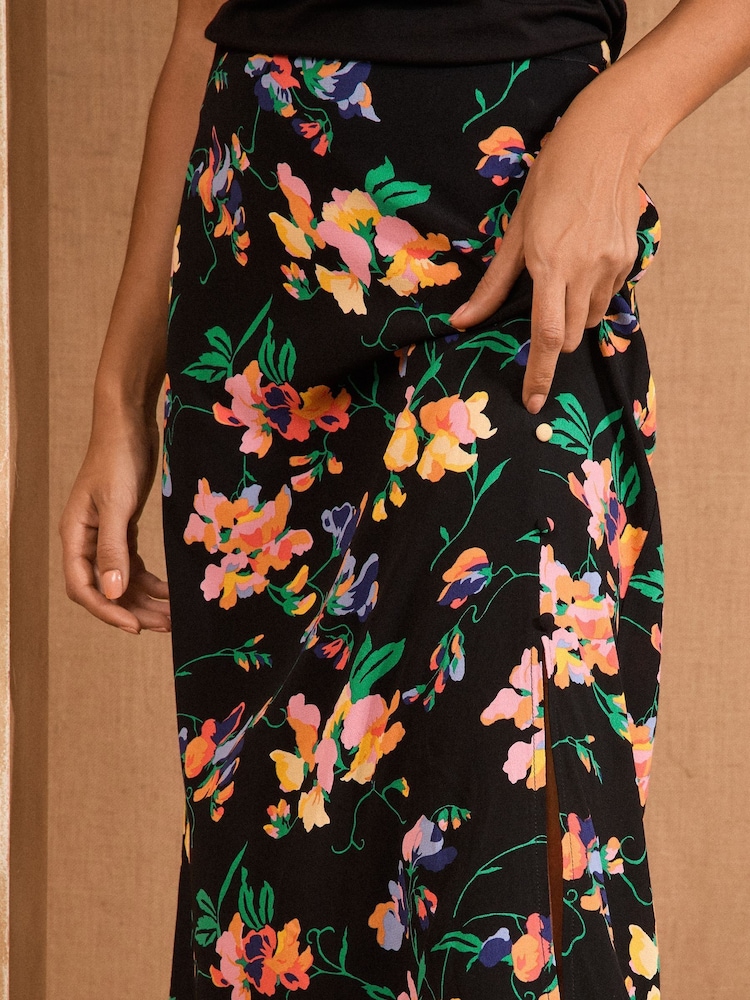 Love & Roses Black Floral Midi Sara Skirt - Image 2 of 4
