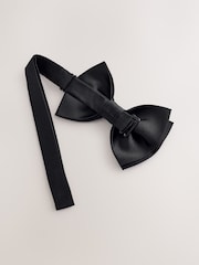 Black Bow Tie and Pocket Square Set - Image 4 of 5