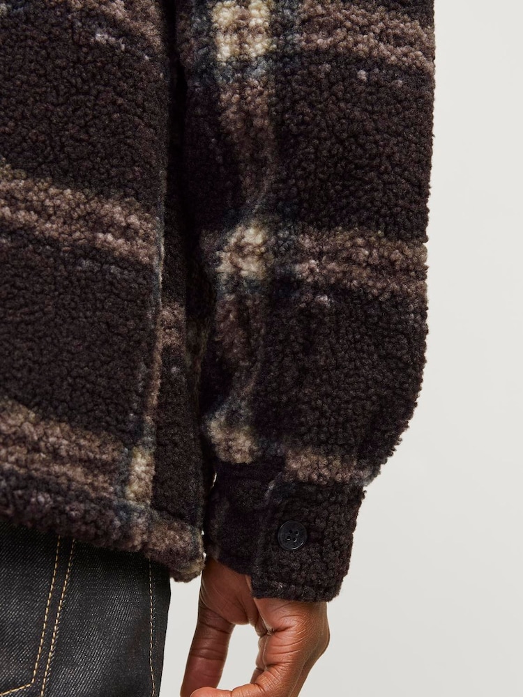 قميص علوي ناعم الملمس بنمط مربعات من JACK & JONES - Image 4 of 5
