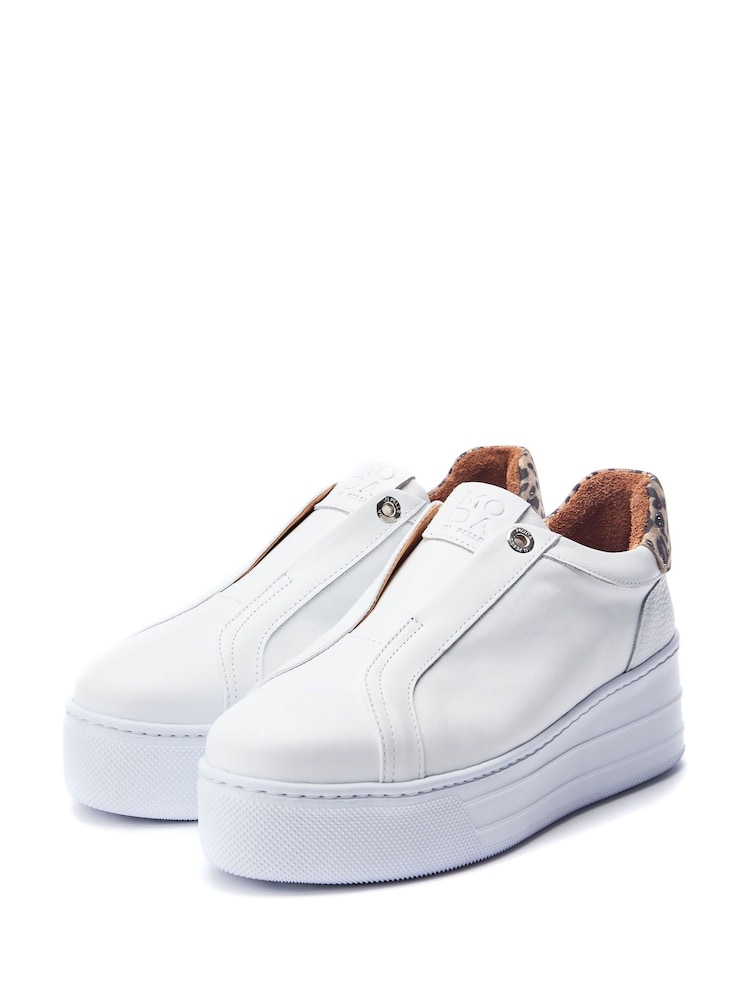 Blanco - Moda in Pelle Aneeba Elasticated Front Chunky Leather Trainers - Imagen 2 de 4