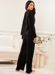 Lipsy Black Plisse Shirt and Trousers Loungewear Set - Image 3 of 4