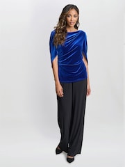 Top de terciopelo azul drapeado Merna de Gina Bacconi - Imagen 1 de 4