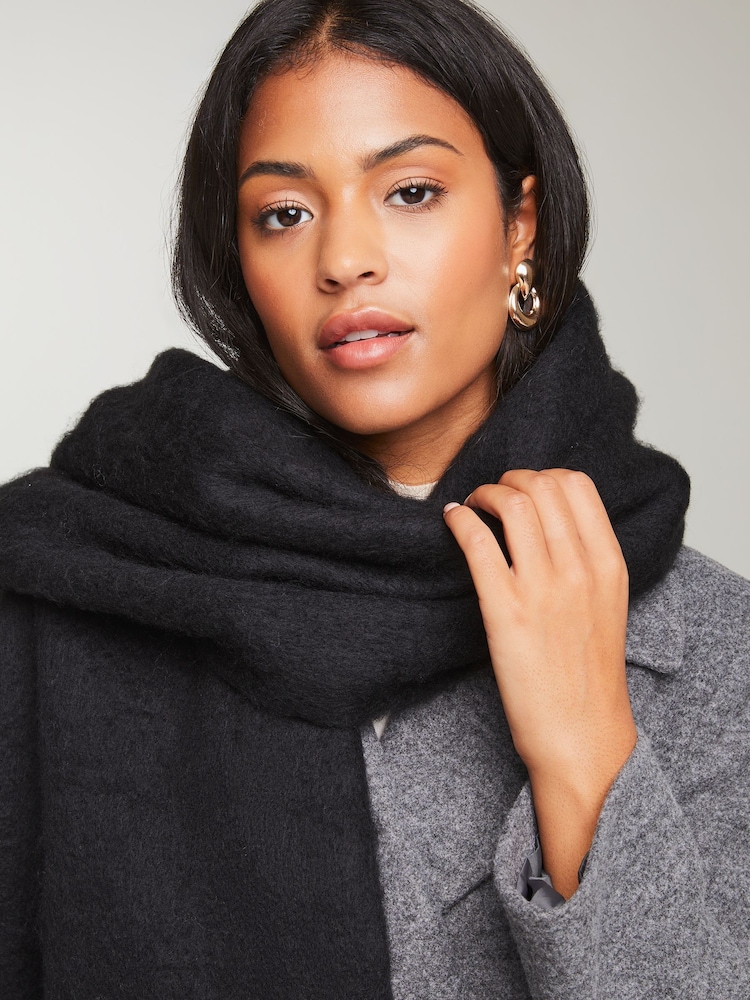 Lipsy Black Oversized Super Soft Brushed Scarf - Image 2 of 4