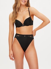 Zwart - KBX Harper Scalloped Lace Smooth Padded Plunge Bra - Image 1 of 5