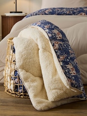 Night Lark Navy Woodland Creatures 9 Tog Cosy Sherpa Throws Set - Image 1 of 3