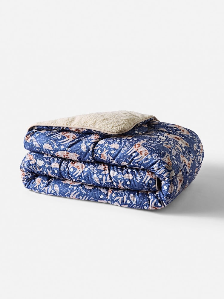 Night Lark Navy Woodland Creatures 9 Tog Cosy Sherpa Throws Set - Image 3 of 3 Night Lark Navy Woodland Creatures 9 Tog Cosy Sherpa Throws Set - Image 3 of 3