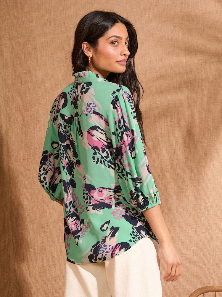 Love & Roses Green Animal Pie Crust Detail 3/4 Sleeve Blouse - Image 3 of 4