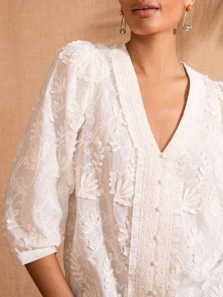 Love & Roses Ivory 100% Cotton 3D Floral 3/4 Sleeve V-Neckline Blouse - Image 2 of 4