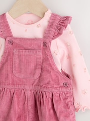 Rosa Blümchen - Baby Print Long Sleeve Bodysuit and Cord Dungarees 2 Piece Set (0mths-2yrs) - Bild 4 von 8