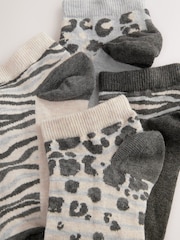 Monochrome Animal Trainer Socks 4 Pack - Image 7 of 7