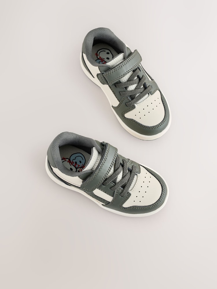Verde caqui - Zapatillas de deporte con cierre con un toque de cordones elásticos - Imagen 1 de 5 Verde caqui - Zapatillas de deporte con cierre con un toque de cordones elásticos - Imagen 1 de 5