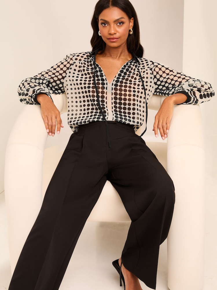 Lipsy V-Neck Polka Dot Print Blouse - Imagem 2 de 4
