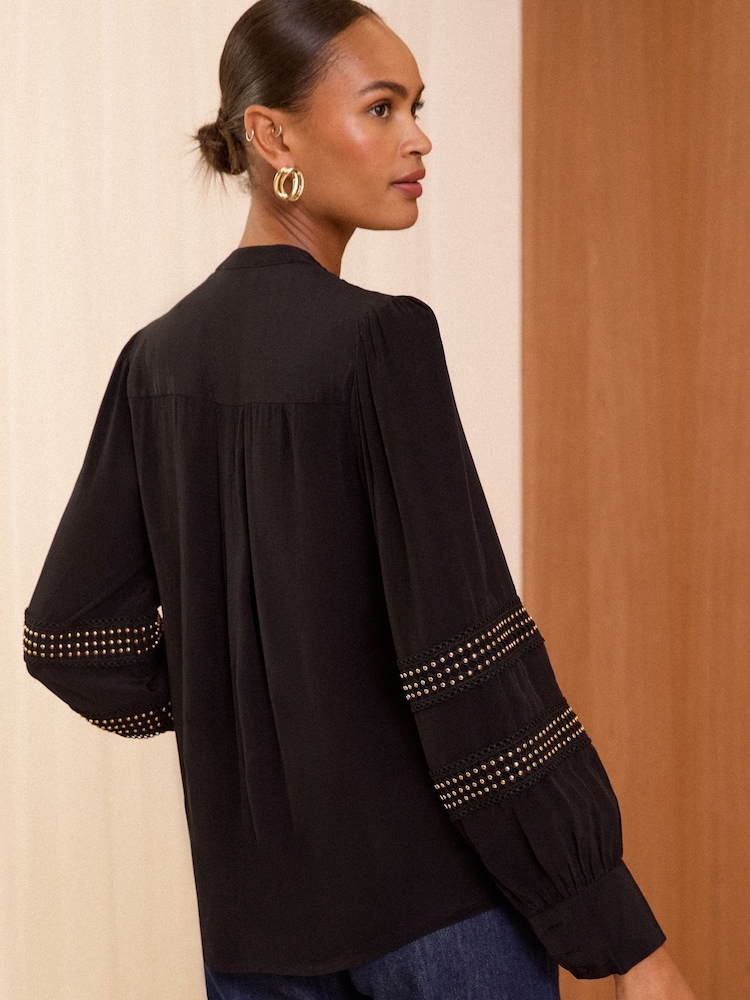 Love & Roses Black V-Neck Hardware Detail Blouse - Image 4 of 4