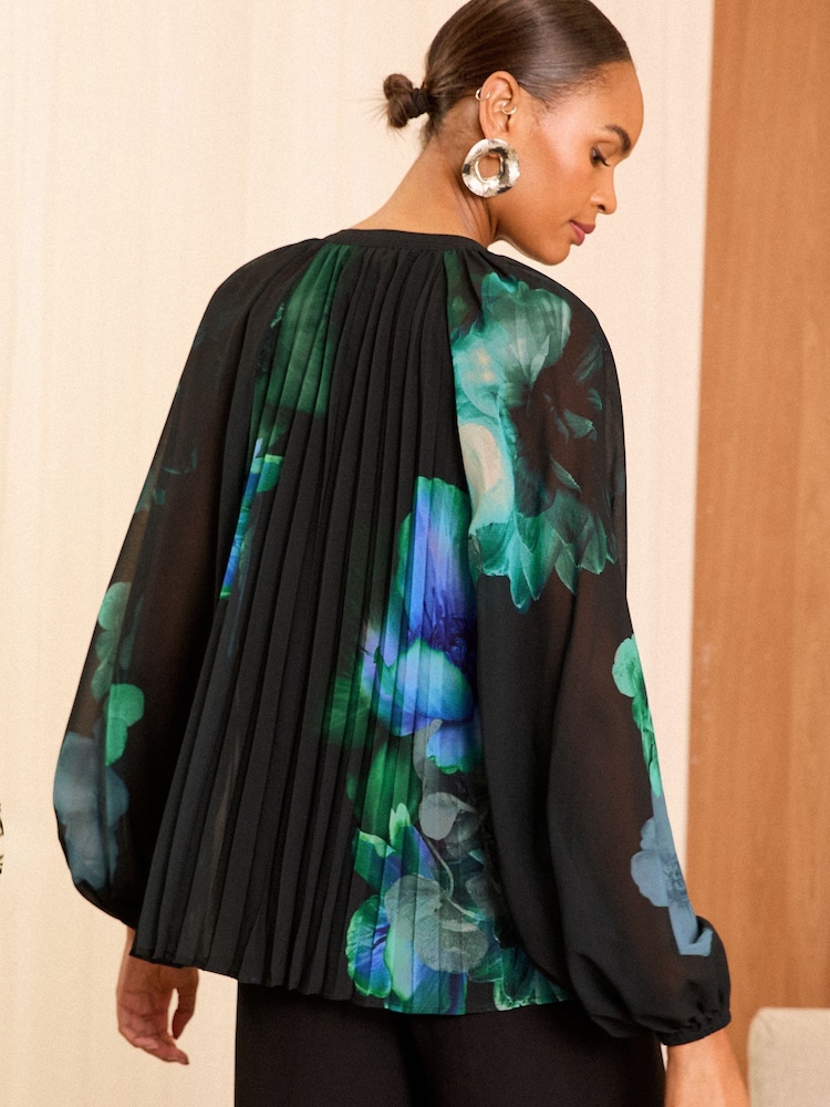 Love & Roses Printed Pleated V-Neck Blouse - Image 3 of 4