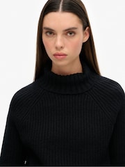 Superdry Essential Rippstrickpullover mit Rollkragen - Bild 4 von 4