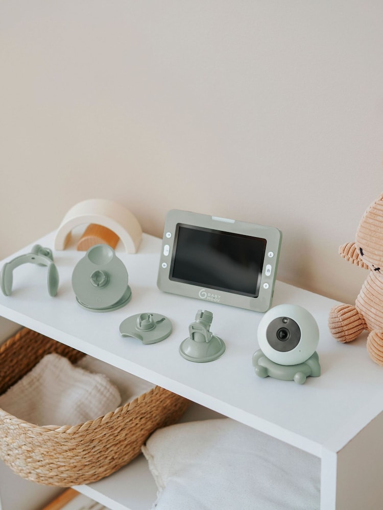 Babymoov Green Yoo Go Plus Wirefree 5 HD Baby Video Monitor with 4 Camera Attachments - Image 2 of 5
