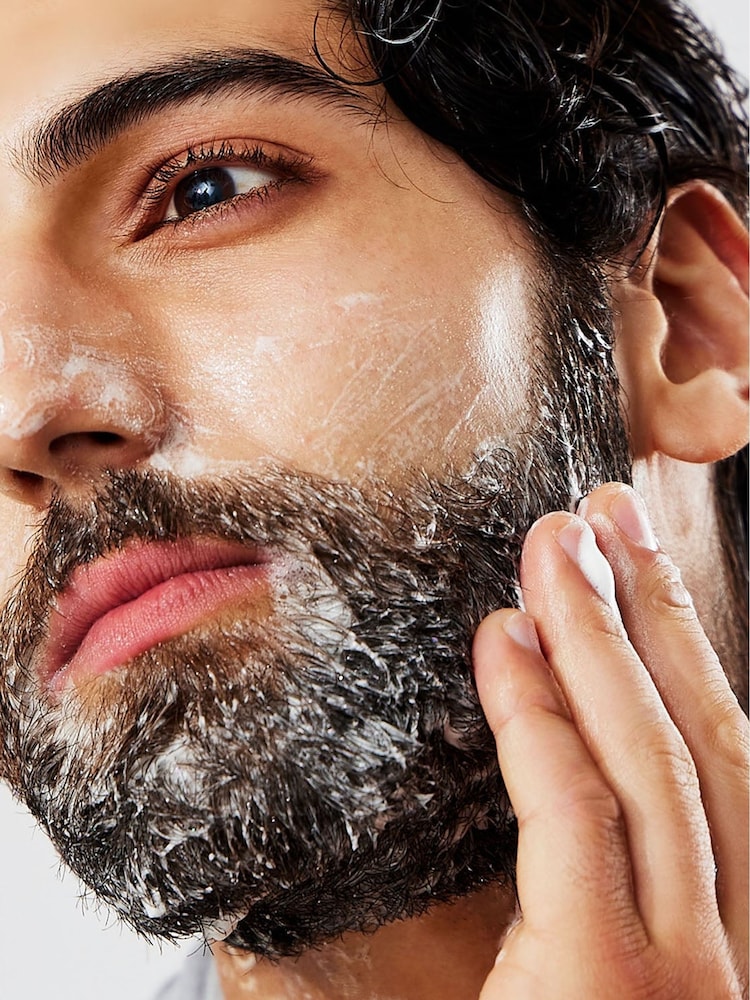 Bath & Body Works Beard & Face Wash 4 oz / 113 g - Image 2 of 2