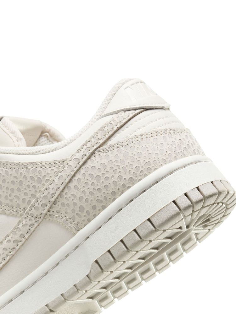 Nike White Smoke Grey Dunk Low Trainers - Image 10 of 10