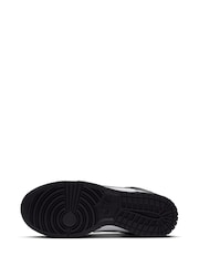 Nike Black on White Dunk Low Trainers - Image 11 of 13