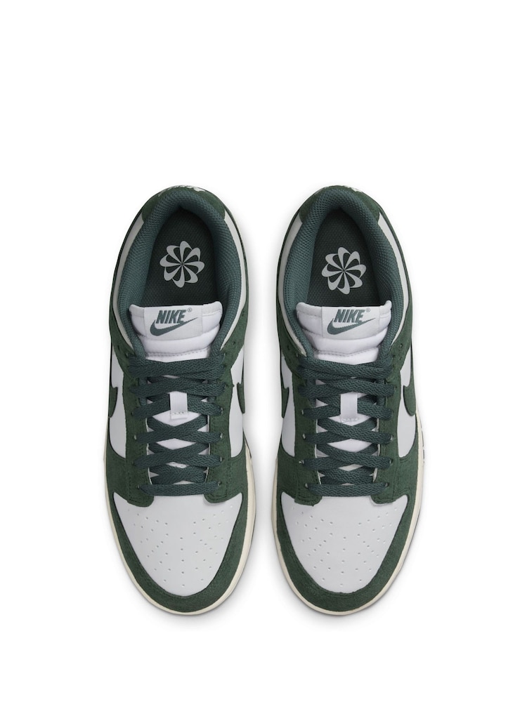 Nike Green/White Dunk Low Trainers - Image 5 of 10
