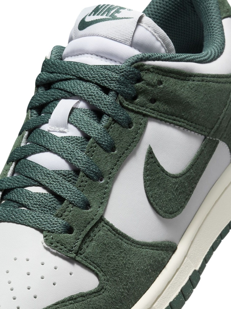 Nike Green/White Dunk Low Trainers - Image 9 of 10