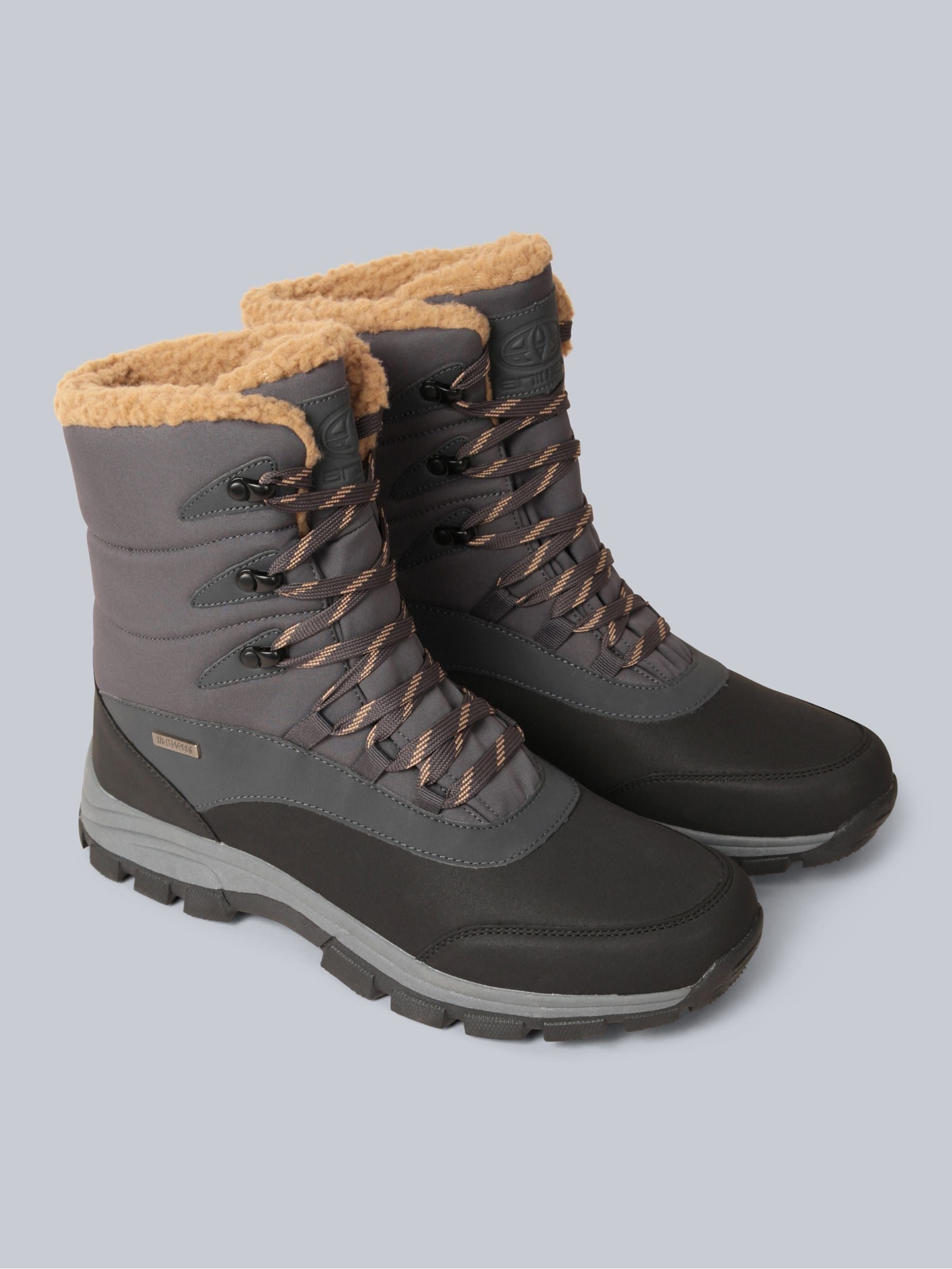 Snow footwear 2025