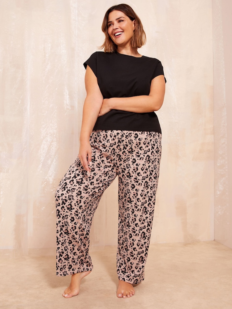 Friends Like These Black Printed Shorts Sleeve Pyjamas - Image 2 of 4