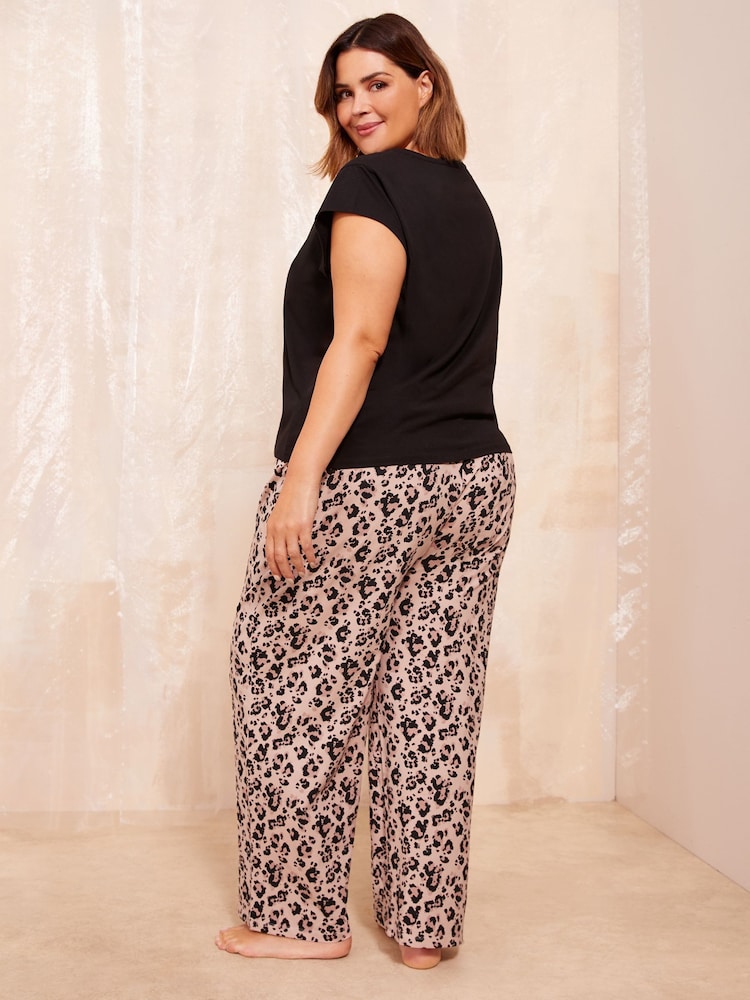 Friends Like These Black Printed Shorts Sleeve Pyjamas - Image 4 of 4