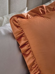 Matte Velvet Frill Edge Cushion - صورة 2 من 5