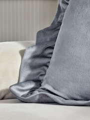Matte Velvet Frill Edge Cushion - صورة 2 من 5