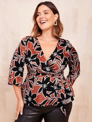 Blusa estilo kimono con diseño cruzado de Friends Like These - Imagen 5 de 8