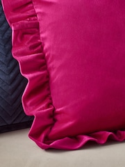 Matte Velvet Frill Edge Cushion - صورة 2 من 5