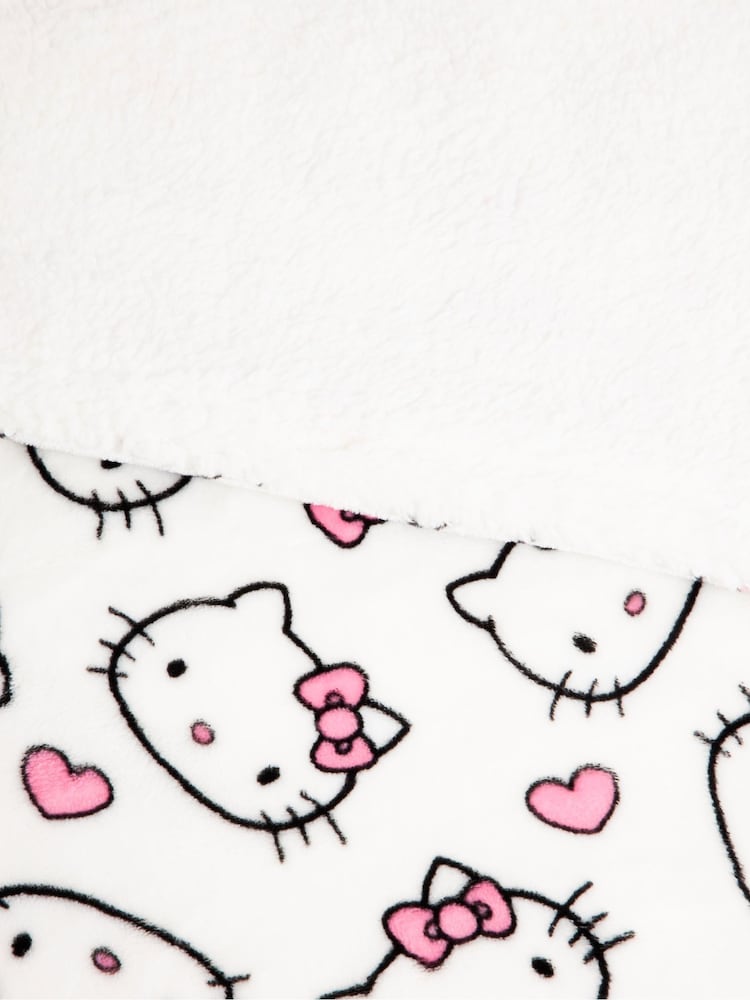 Skinnydip White Hello Kitty Blanket - Image 2 of 4