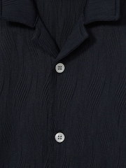 Reiss Navy Elio 9-13 yrs Wave Jacquard Cuban Collar Shirt - Image 5 of 5
