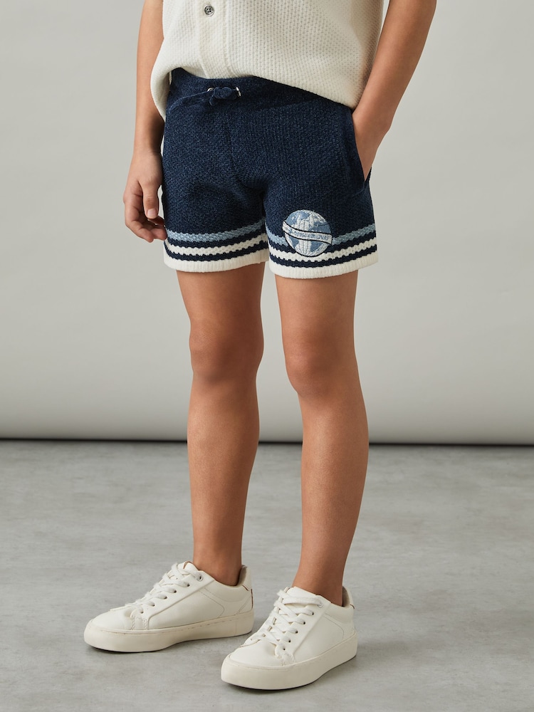 Navy/Airforce Blue/White - Reiss Pete Chenille Airlines Embroidery Shorts - Imagen 1 de 4 Navy/Airforce Blue/White - Reiss Pete Chenille Airlines Embroidery Shorts - Imagen 1 de 4