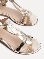 Золотой - Сандалии Linzi Wide Fit Deluxe T-Bar Looped Low Block - Image 5 of 5