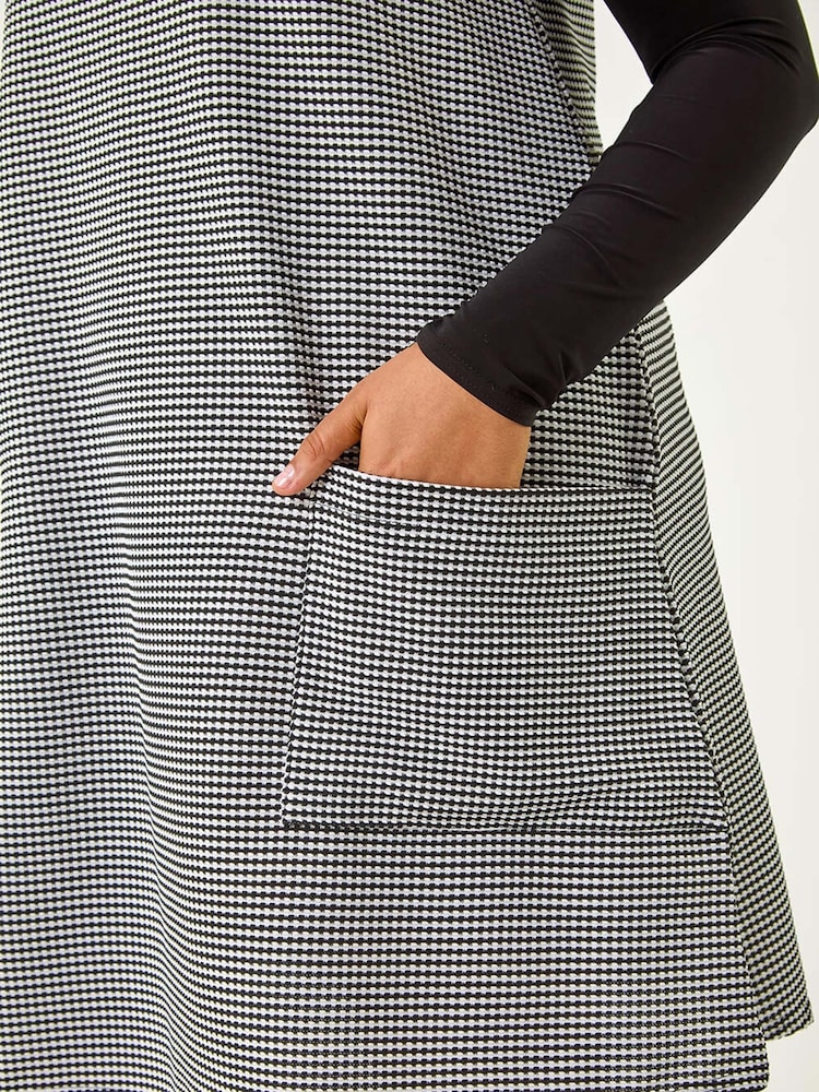 Roman Black Curve Checkered Stretch Pocket Dress - Image 5 of 5