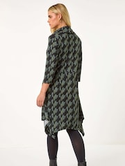 Roman Green Petite Abstract Print Hanky Hem Stretch Dress - Image 3 of 5