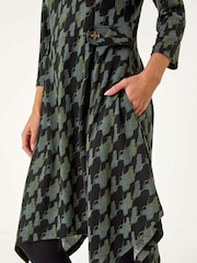 Roman Green Petite Abstract Print Hanky Hem Stretch Dress - Image 5 of 5