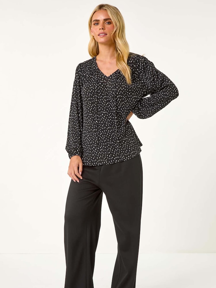 Roman Black Petite Spot Print V-Neck Plisse Blouses - Image 2 of 5