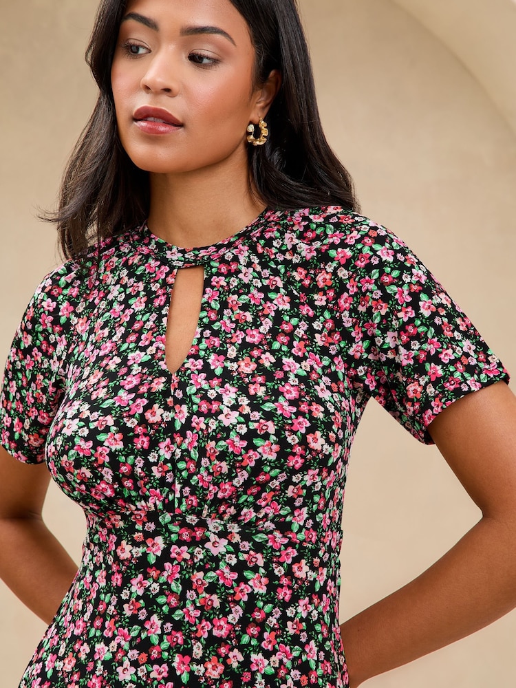 Lipsy Pink Ditsy Petite Printed Short Sleeve Keyhole Jersey Midi Dress - Image 2 of 4