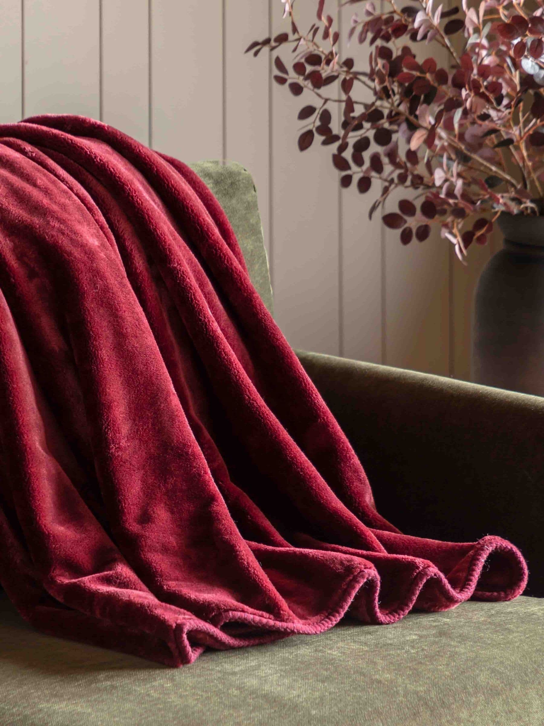 Gallery Toasty Fleece Throw Purple 150X200cm - Image 1